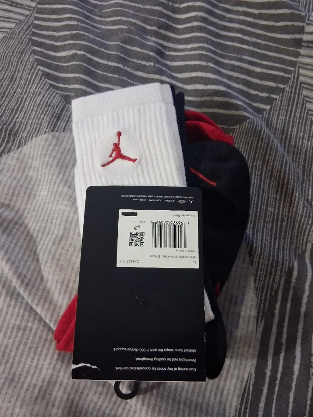 Jordan Ribbed Crew Socks in Red, Black & White